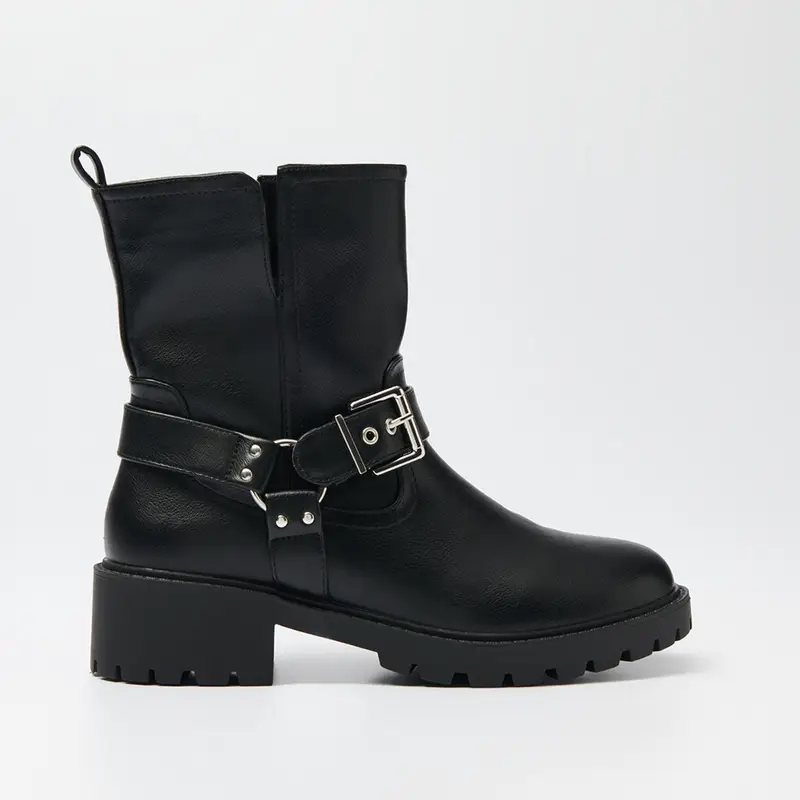 Stivaletti in finta pelle