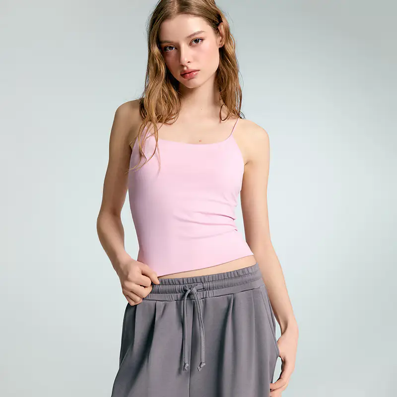 Top con spalline sottili