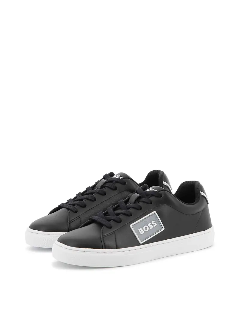 Sneakers In Pelle Con Logo Nero
