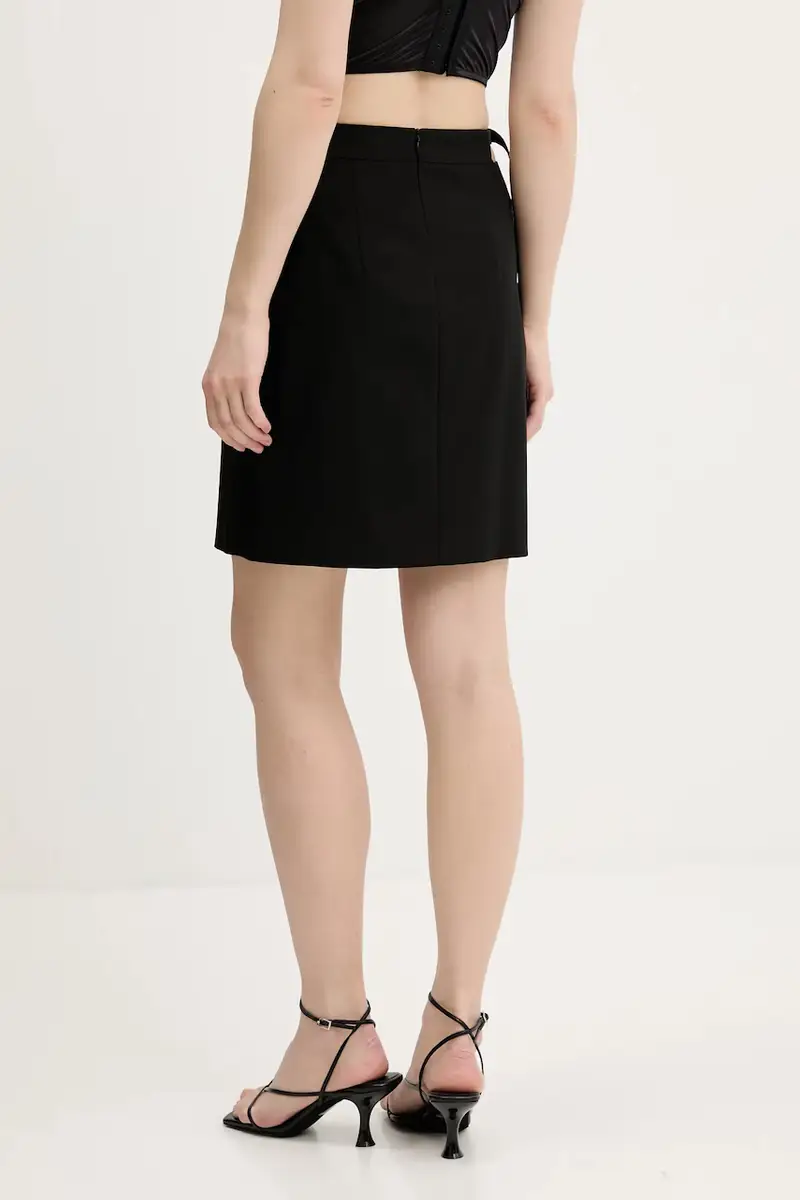 gonna colore nero 50544746 miniatura 3