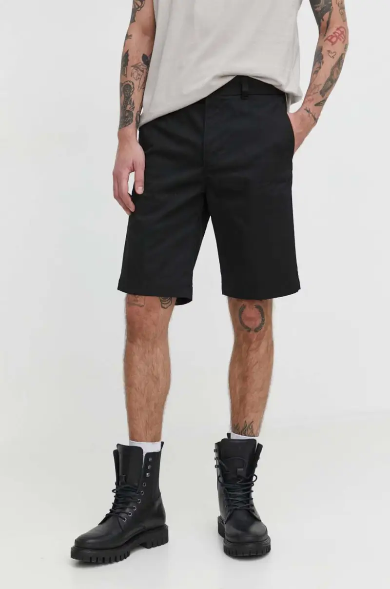 pantaloncini uomo colore nero