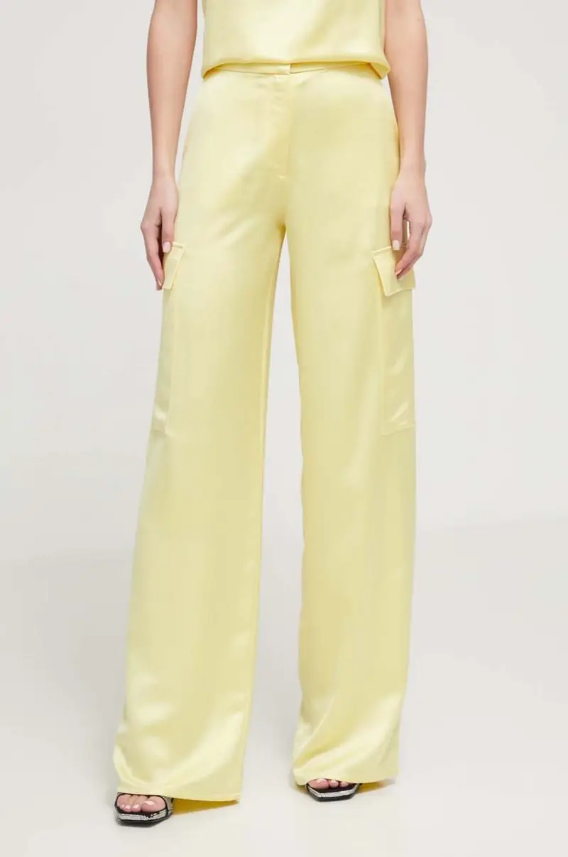 pantaloni donna colore giallo
