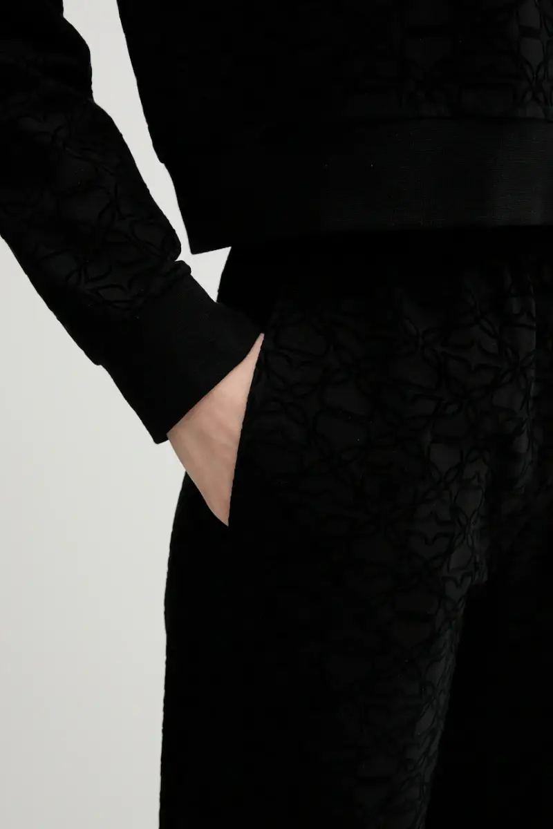 pantaloni tuta donna colore nero con applicazione 50545211 miniatura 4