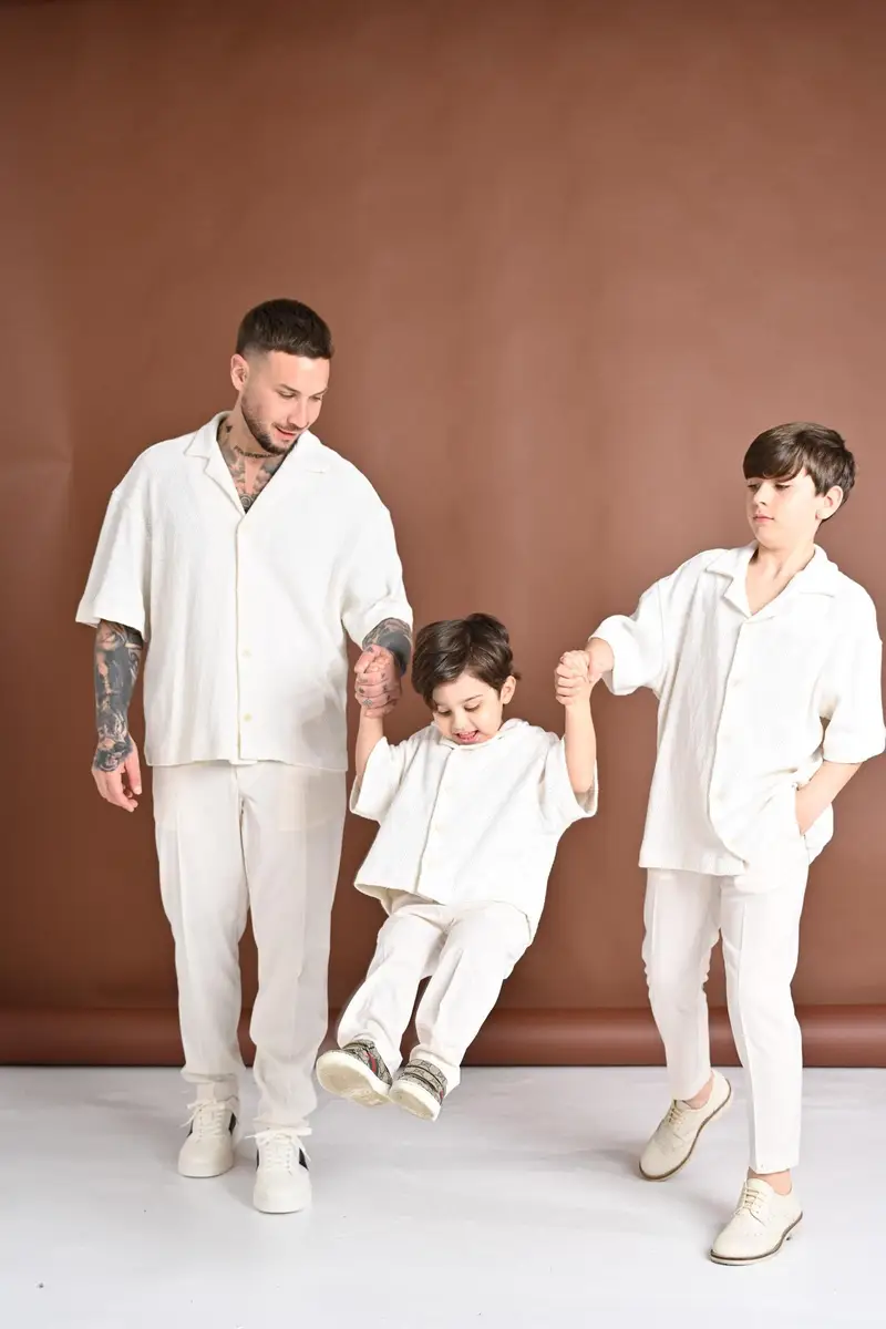 I'M BRIAN Camicia a manica corta panna da bambino con lavorazione a rombi traforati miniatura 3