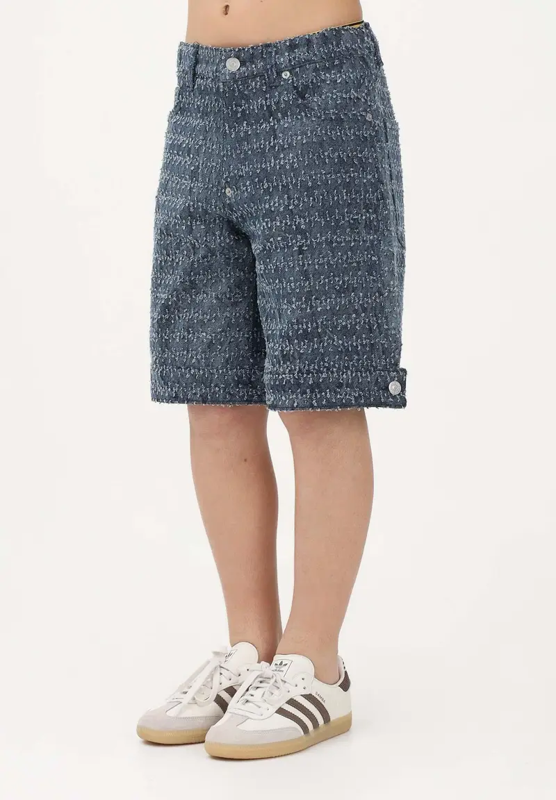Shorts in denim medio da bambino realizzati con particolare lavorazione testurizzata