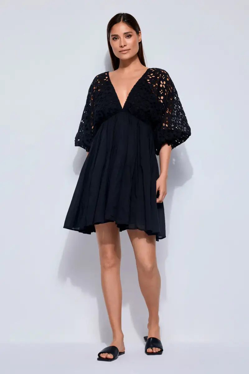 ABITO IN PIZZO PREGIATO | Colore Nero |