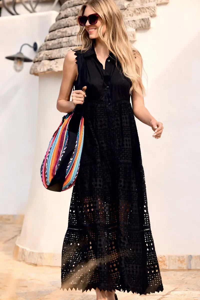 ABITO LUNGO IN PIZZO PREGIATO VANIA | Colore Nero |