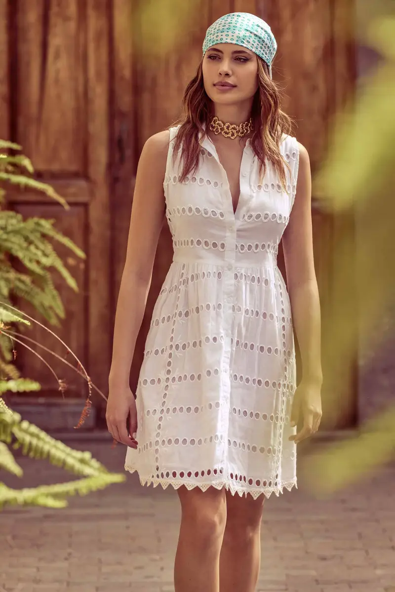 ABITO SMANICATO IN PIZZO INTARSIATO | Colore Bianco |