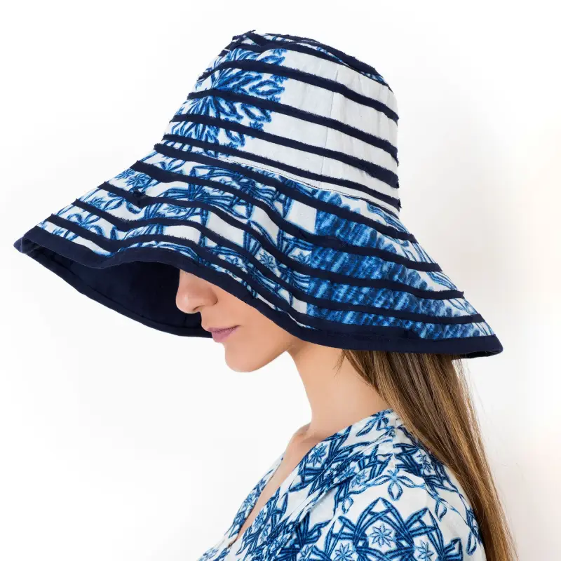 CAPPELLO A RIGHE MARINA | Colore Bianco |