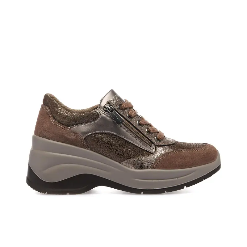 Sneakers beige in pelle con zeppa