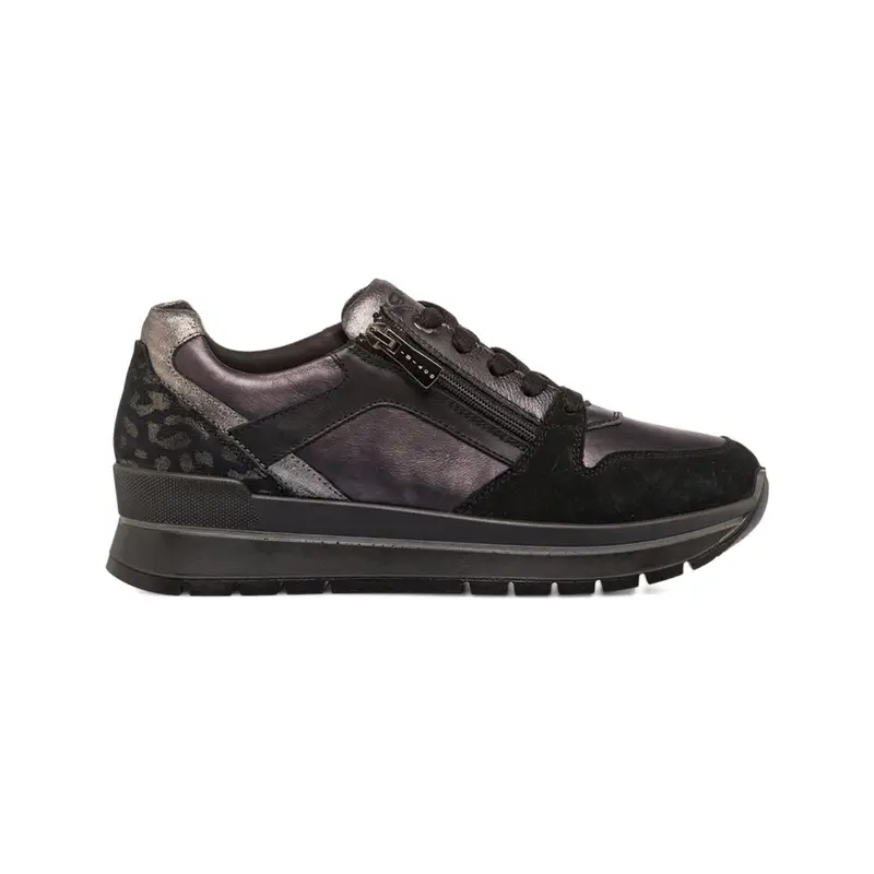 Sneakers nere da donna in pelle con suola platform