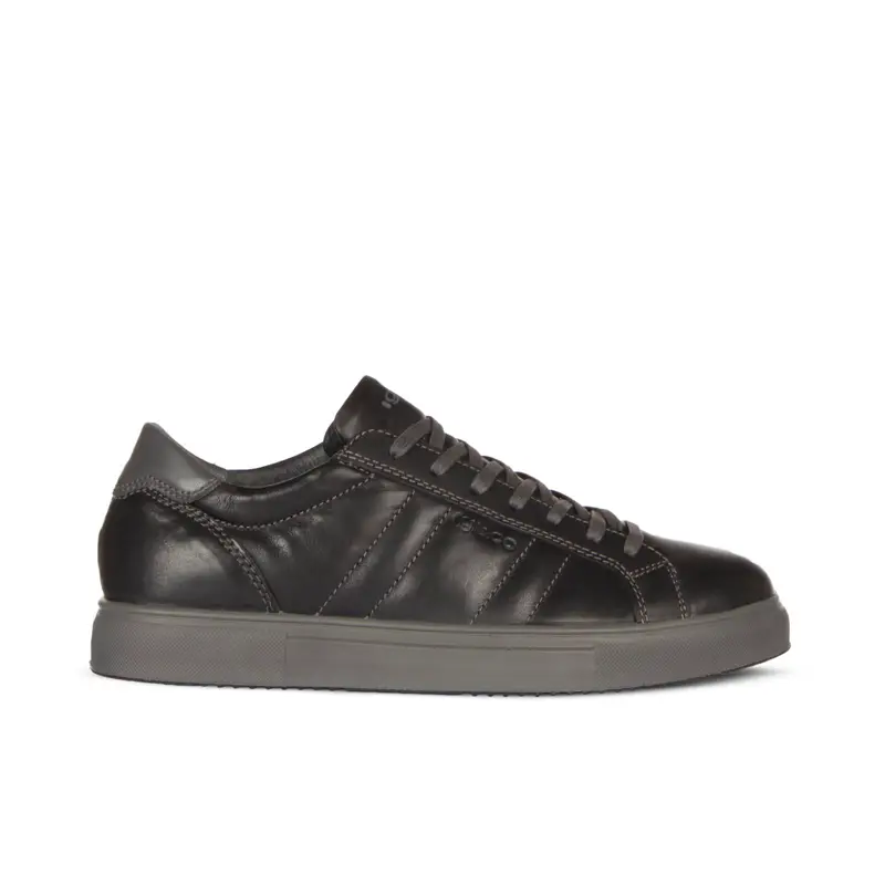 Sneakers nere in pelle con cuciture