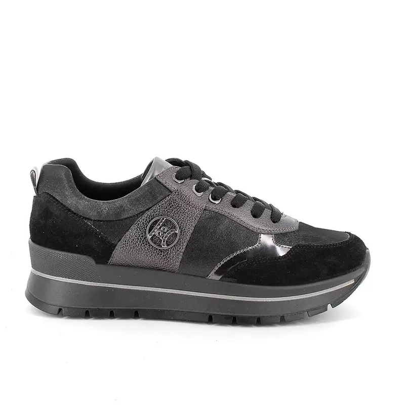 Sneakers da donna nero con lacci