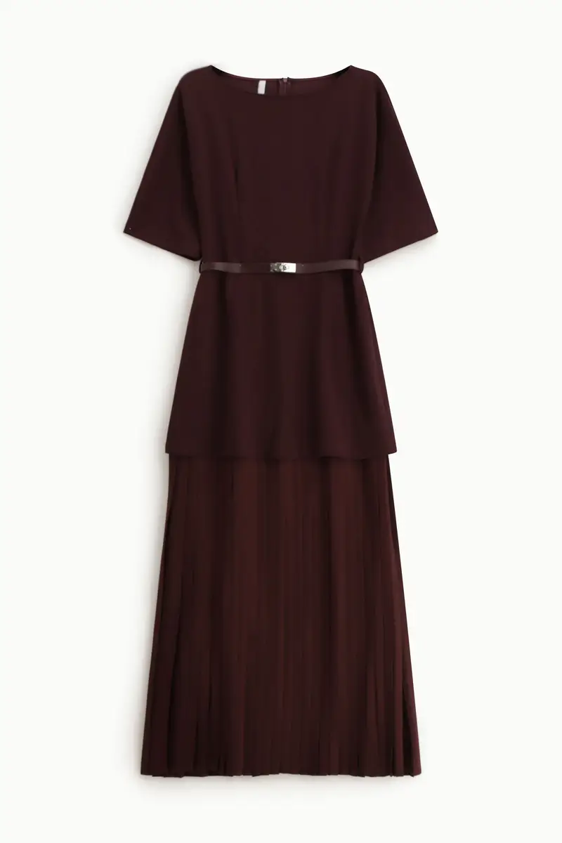 Abito lungo con cintura e gonna plissé Prugna