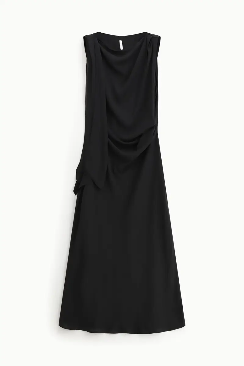 Abito lungo con manica asimmetrica e scollo a barca Nero