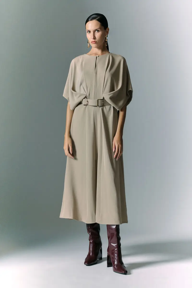 Abito lungo elegante con cintura in vita e spacco laterale Beige miniatura 2