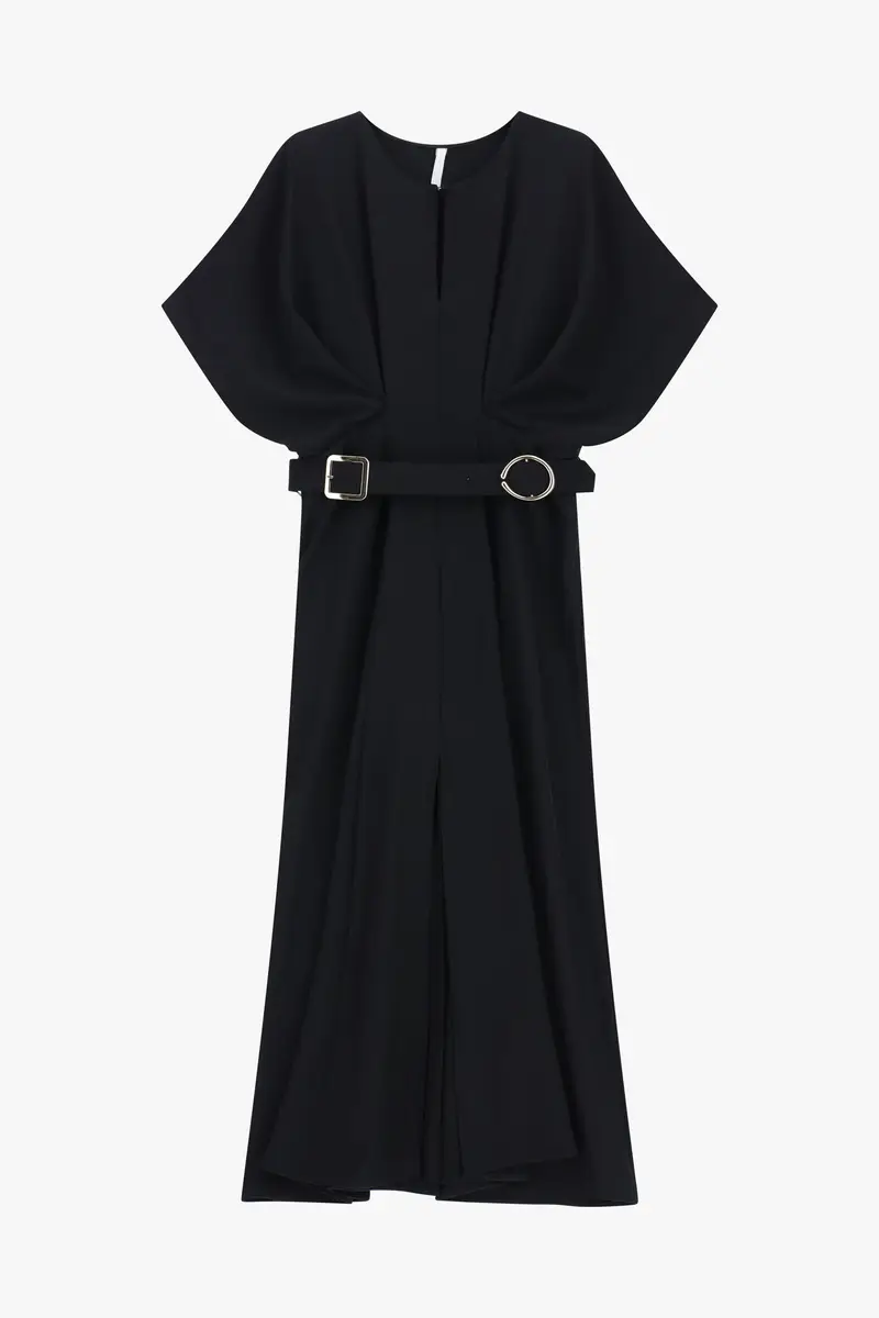 Abito lungo elegante con cintura in vita e spacco laterale Nero