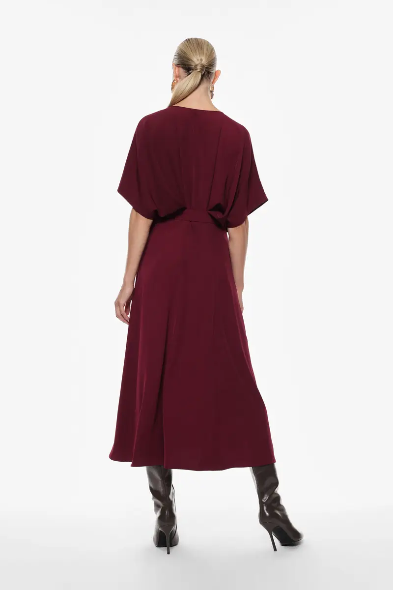 Abito lungo elegante con cintura in vita e spacco laterale Vino miniatura 3