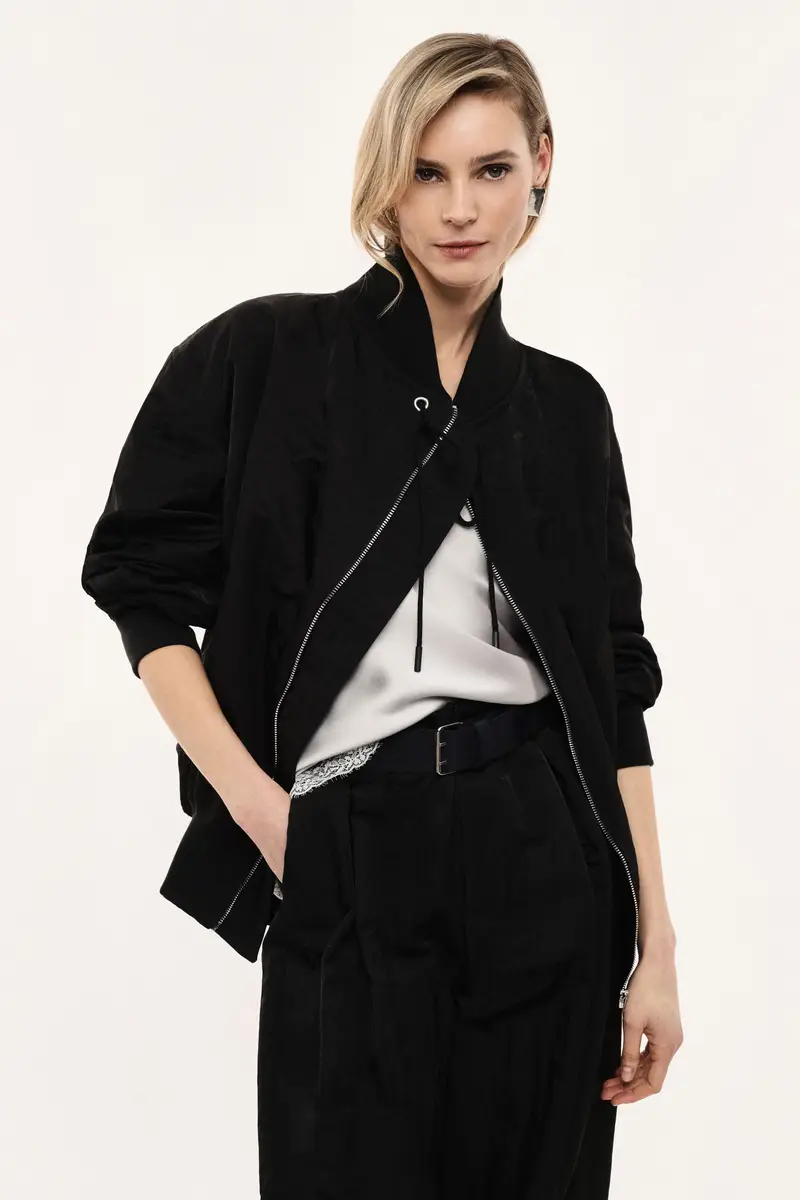 Bomber jacket con zip e orlo arrotondato Nero miniatura 2