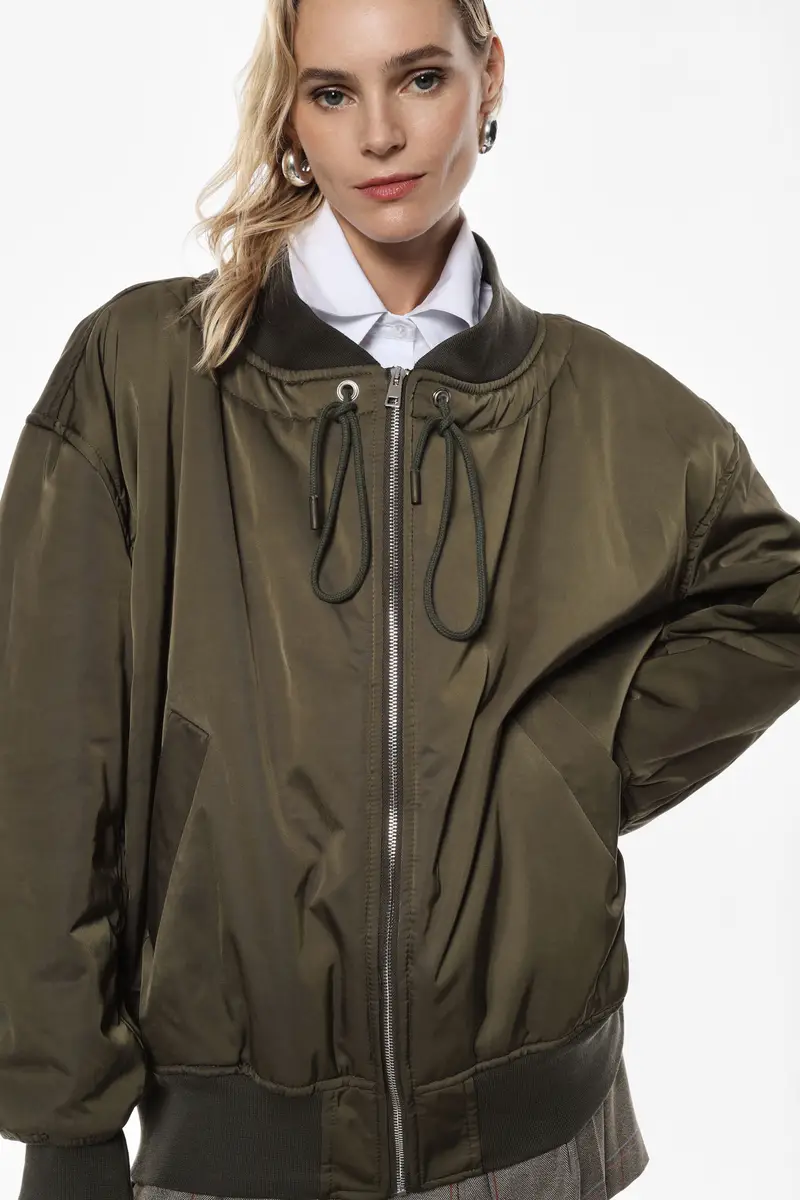 Bomber oversize con zip e coulisse sul collo Army miniatura 4