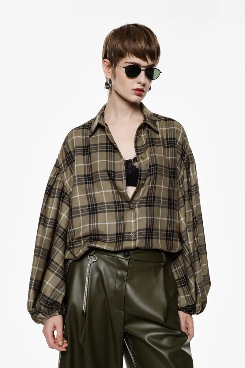 Camicia ampia a quadri con maniche balloon Militare miniatura 3