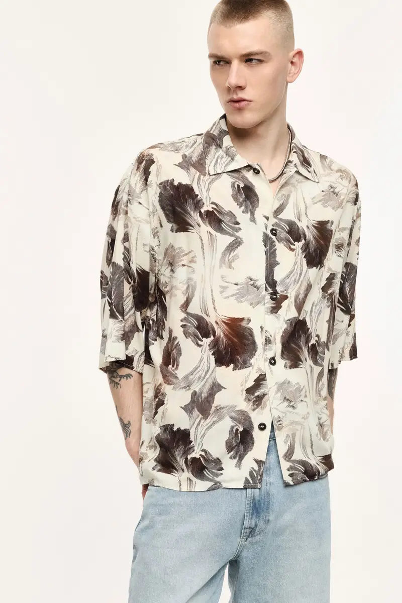 Camicia ampia fantasia stampa botanica collo classico Beige miniatura 2