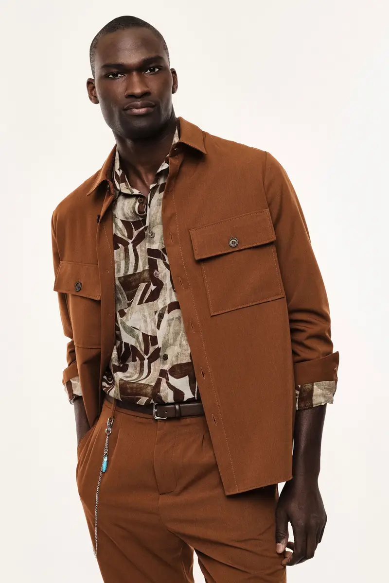 Camicia classica con tasche frontali applicate Tabacco miniatura 2