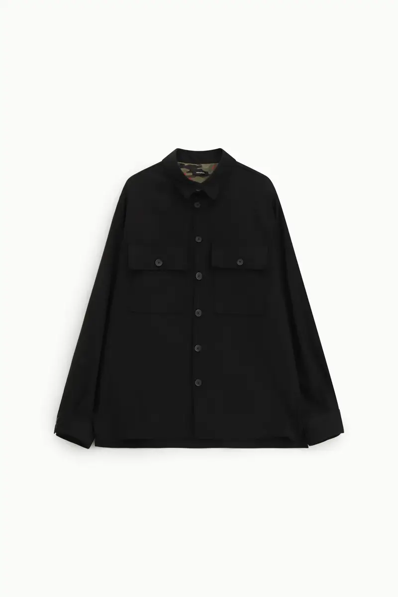 Camicia classica con tasche sul petto Nero