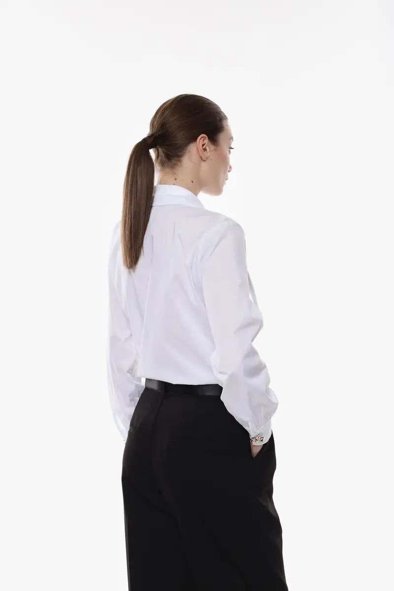 Camicia con colletto a punta oversize e bottoni gioiello Bianco miniatura 3