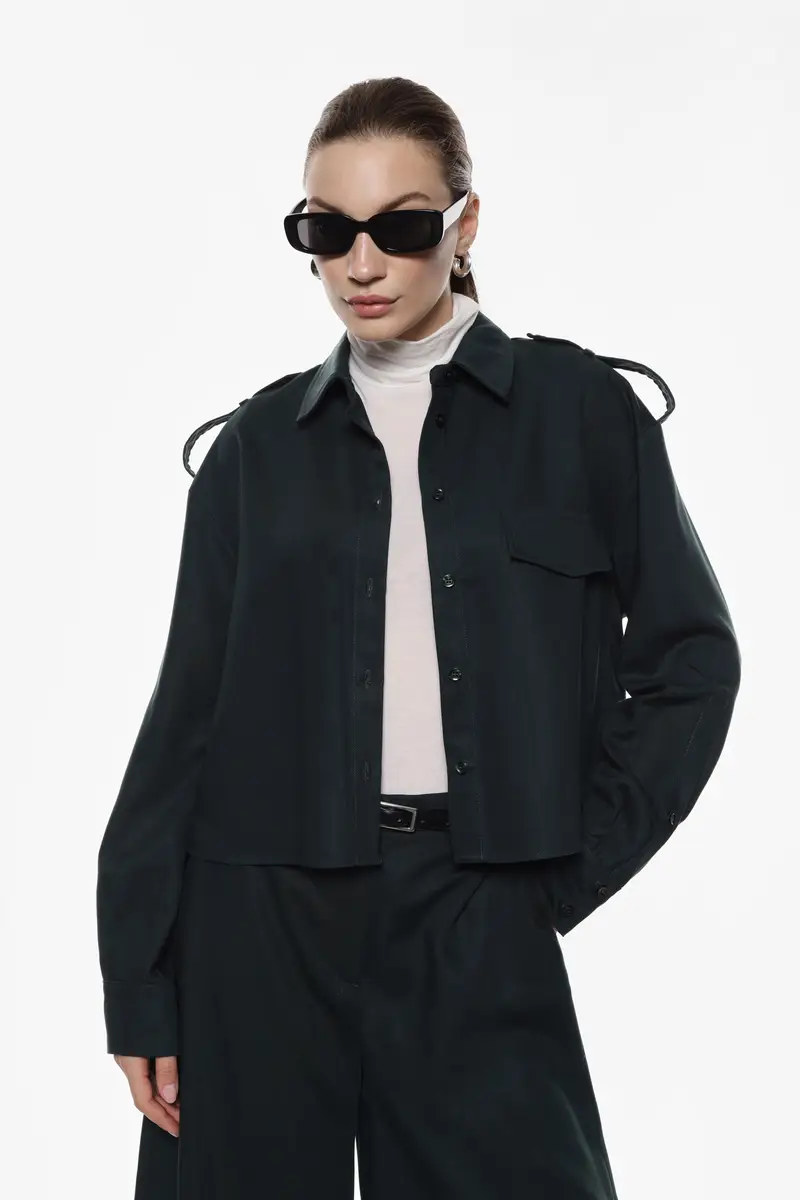 Camicia cropped con spalle strutturate e tasca Verdone miniatura 4