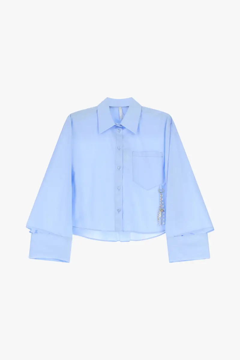 Camicia cropped con taschino e maxi polsini Celeste