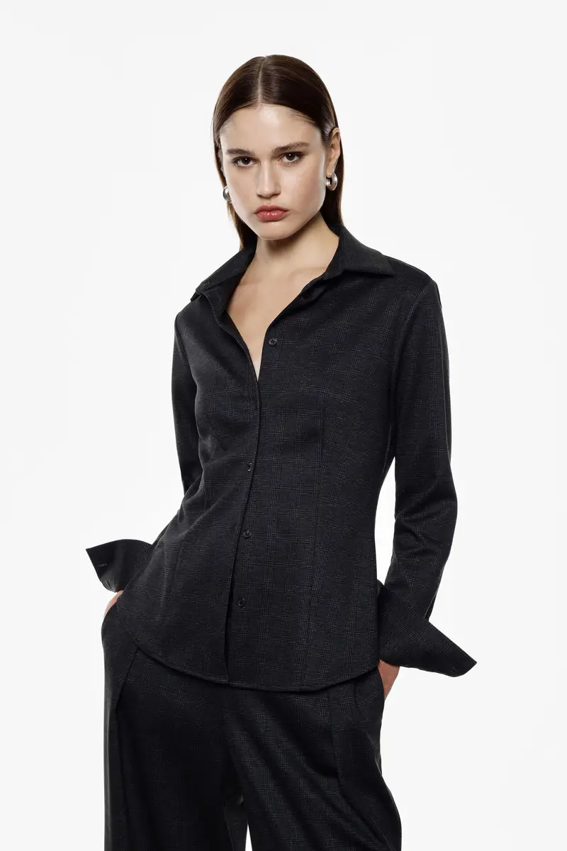 Camicia stampata con colletto classico e maniche lunghe Nero miniatura 2