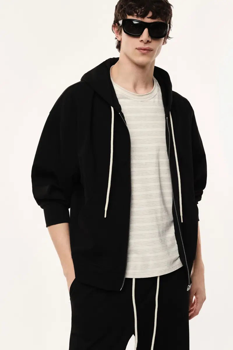 Felpa con cappuccio zip e tasca frontale Nero miniatura 2