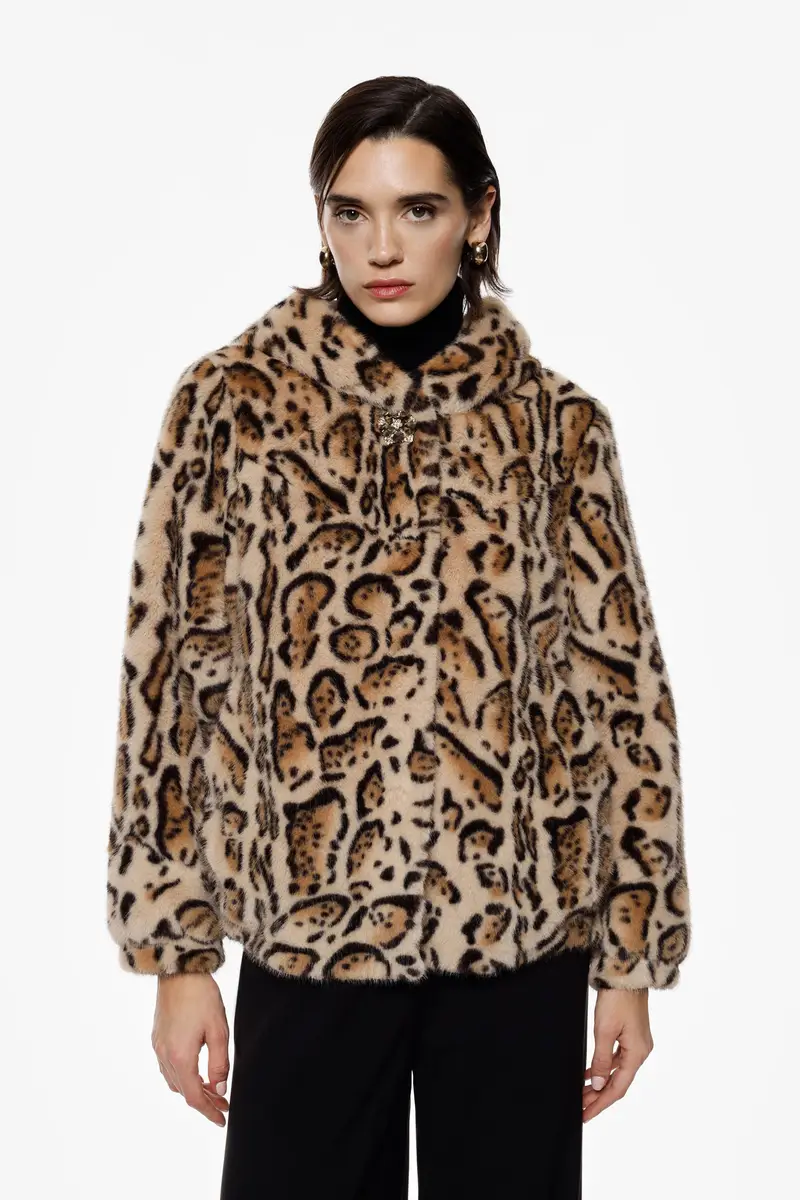 Giacca eco-fur corta fantasia animalier con cappuccio Maculato miniatura 2