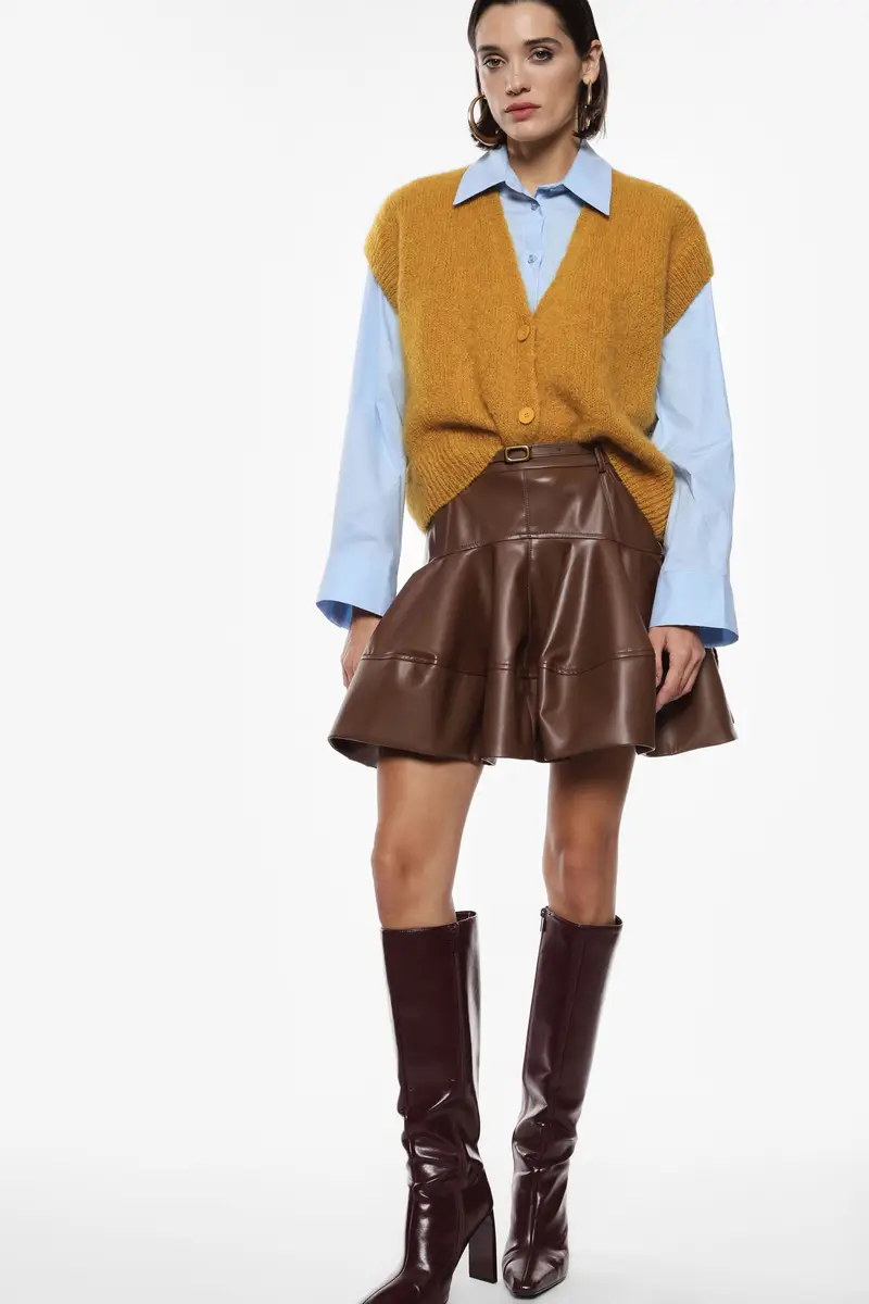 Gonna corta svasata in similpelle Tabacco miniatura 4