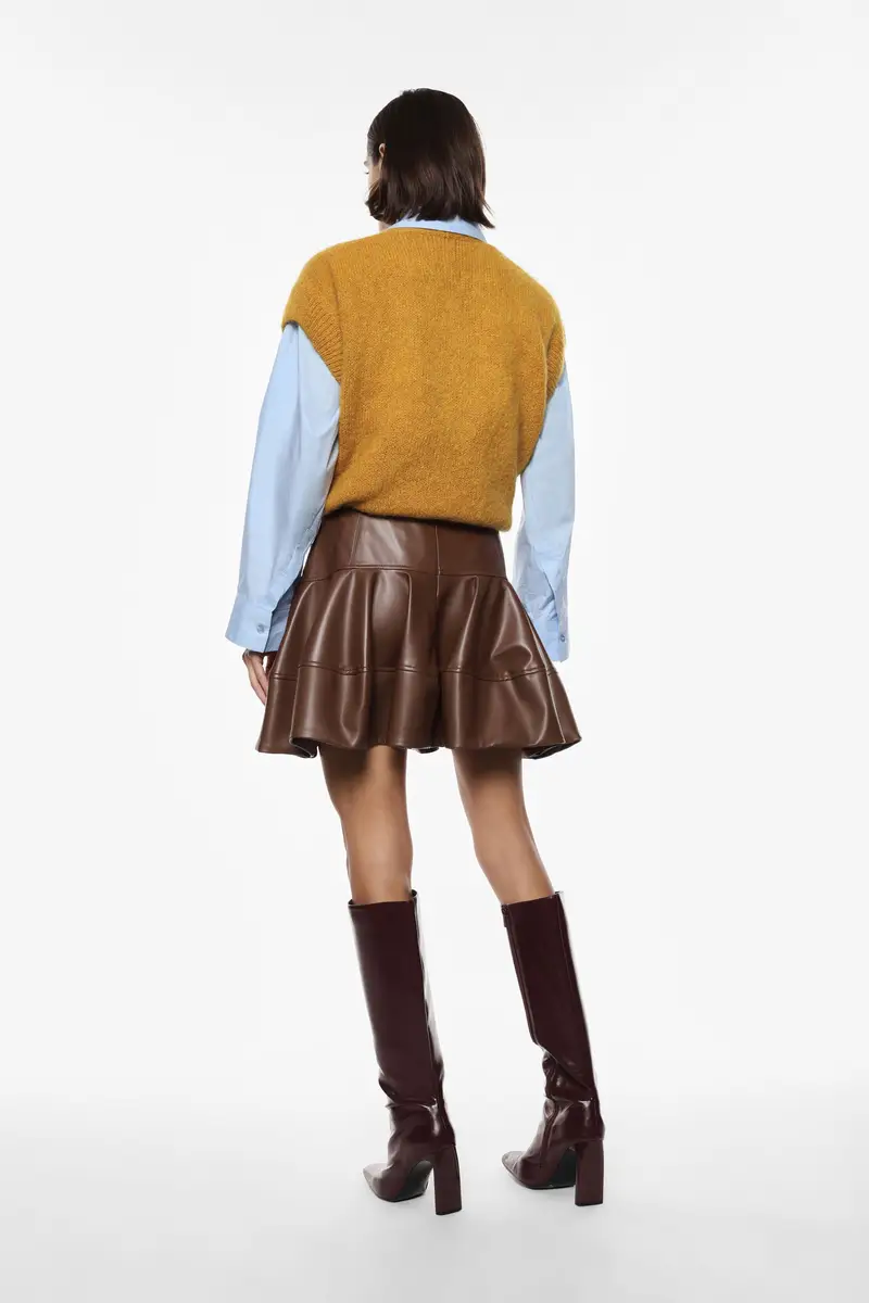 Gonna corta svasata in similpelle Tabacco miniatura 3