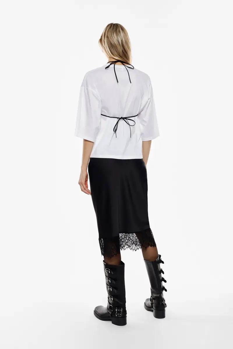 Gonna midi con bordo in pizzo e taglio dritto Nero miniatura 3