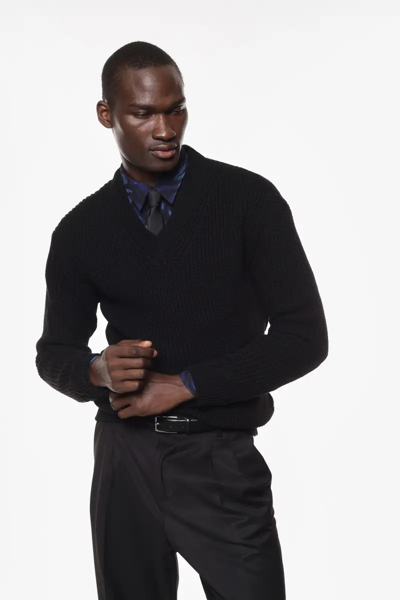 Maglione girocollo lavorazione grossa e polsini a costine Nero miniatura 2