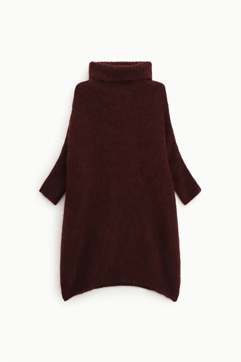 Maglione oversize collo alto manica tre quarti Prugna