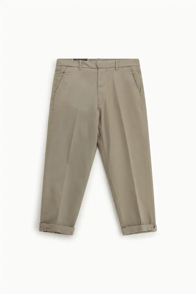 Pantaloni chino con tasche posteriori Fango