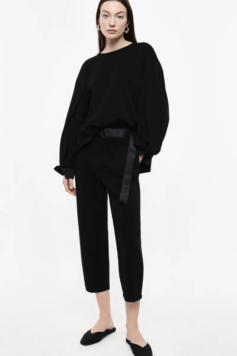 Pantaloni cropped con cintura ad anello decorativo Nero miniatura 2