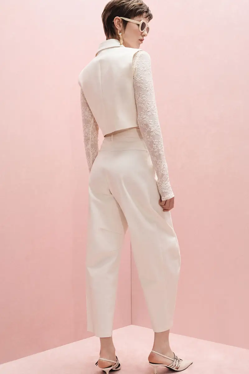 Pantaloni cropped sartoriali con piega frontale Panna miniatura 3