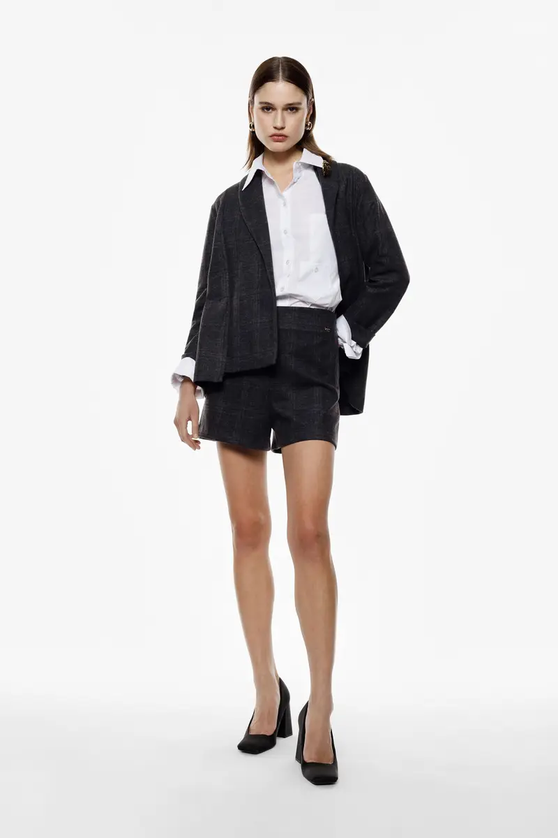 Shorts regular-fit con motivo a quadri sartoriale Grigio