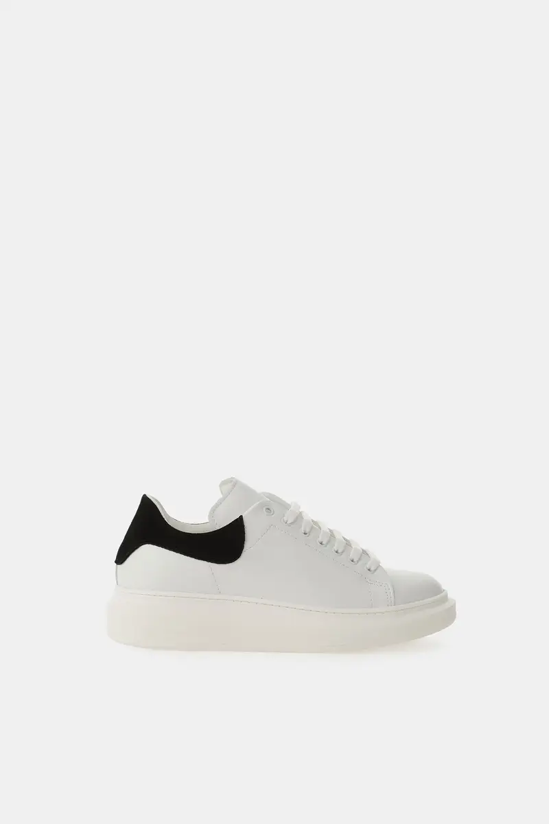 Sneakers con suola oversize e tallone a contrasto Bianco