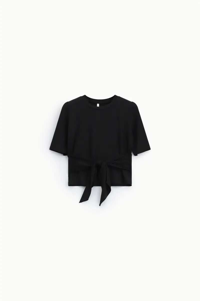 T-shirt corta con nodo frontale e maniche corte Nero