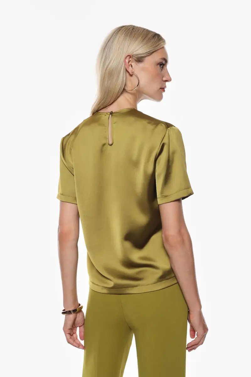 T-shirt in tessuto satinato con maniche corte e dettaglio arricciato sul fondo Olio miniatura 3