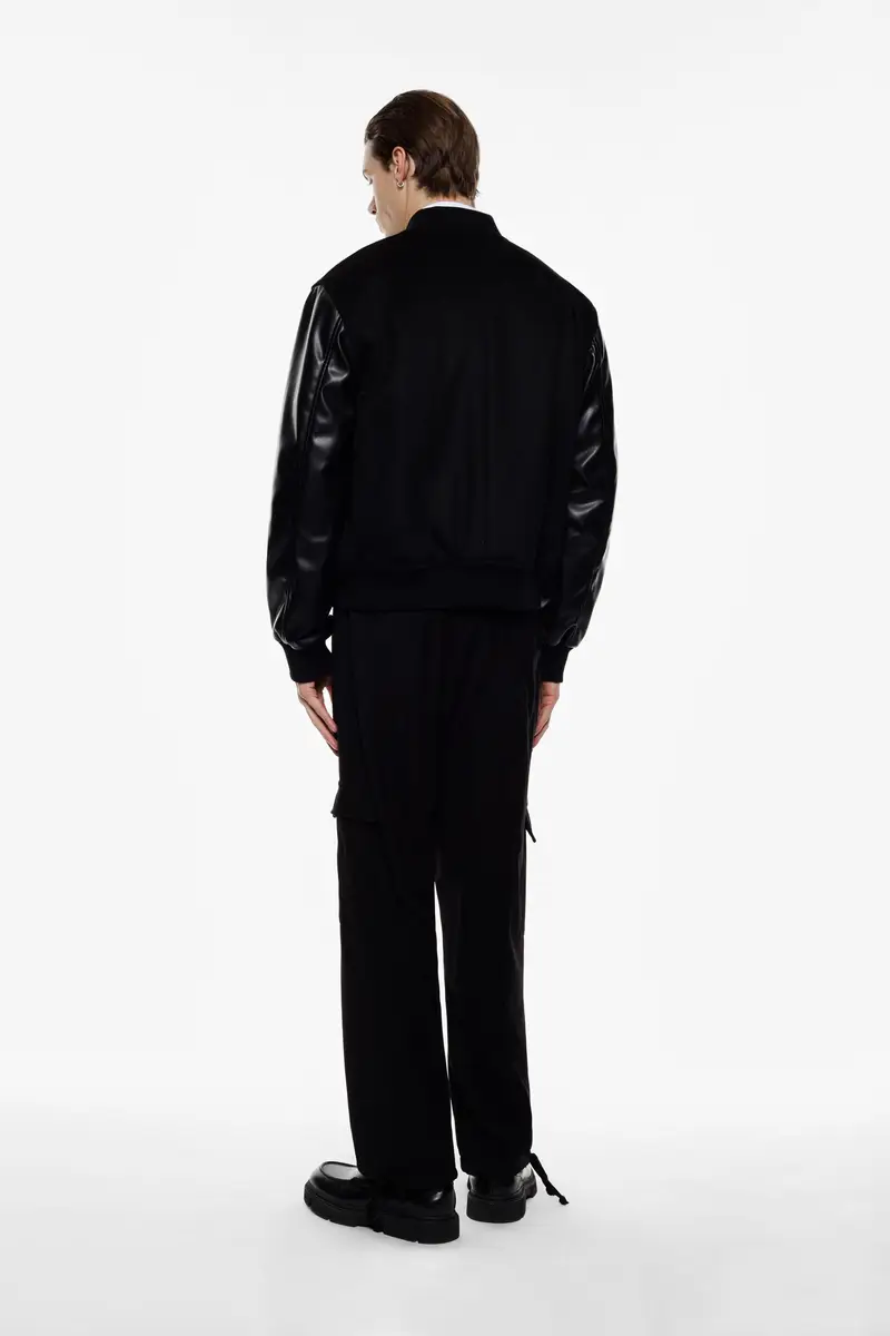 Trousers cargo fit ampio con tasche laterali Nero miniatura 3