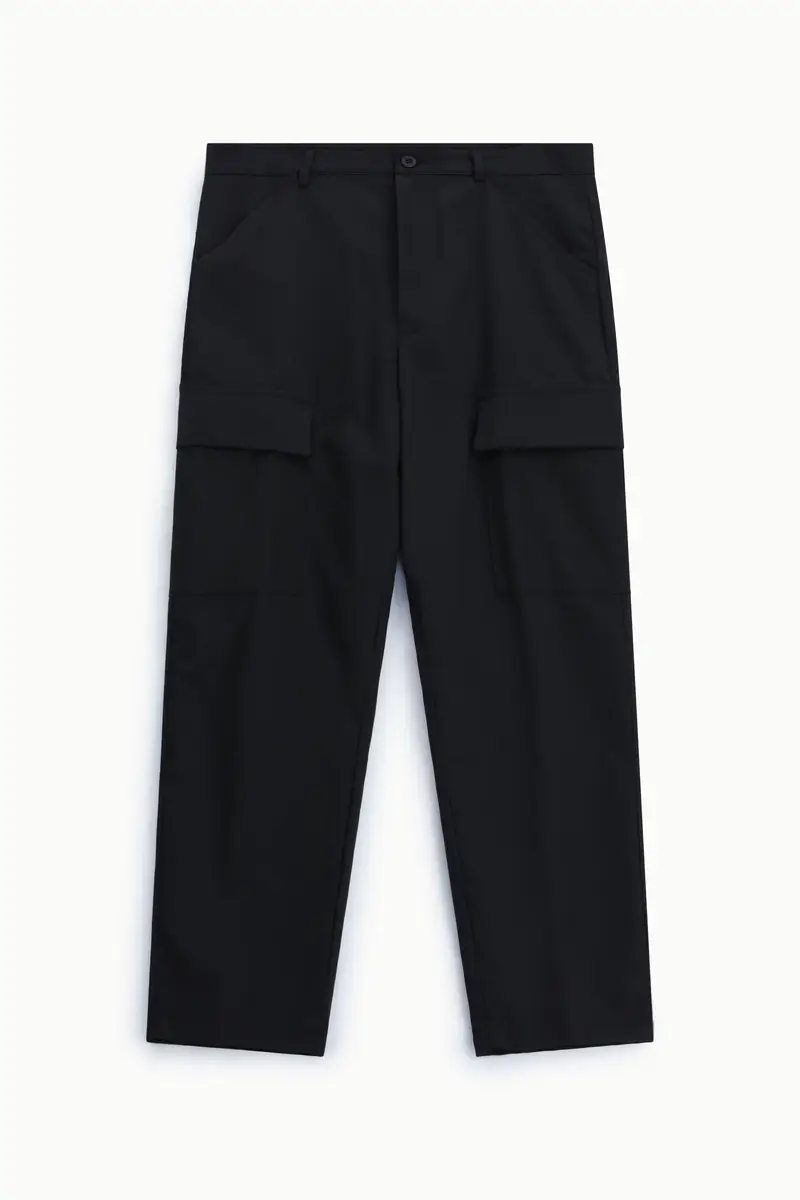 Trousers cargo fit ampio con tasche laterali Nero