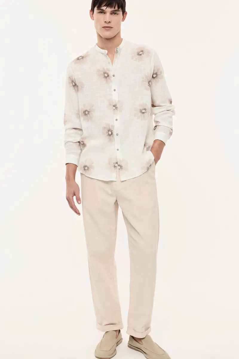 Trousers chino-fit pinces risvolto tasche laterali Ecru miniatura 2