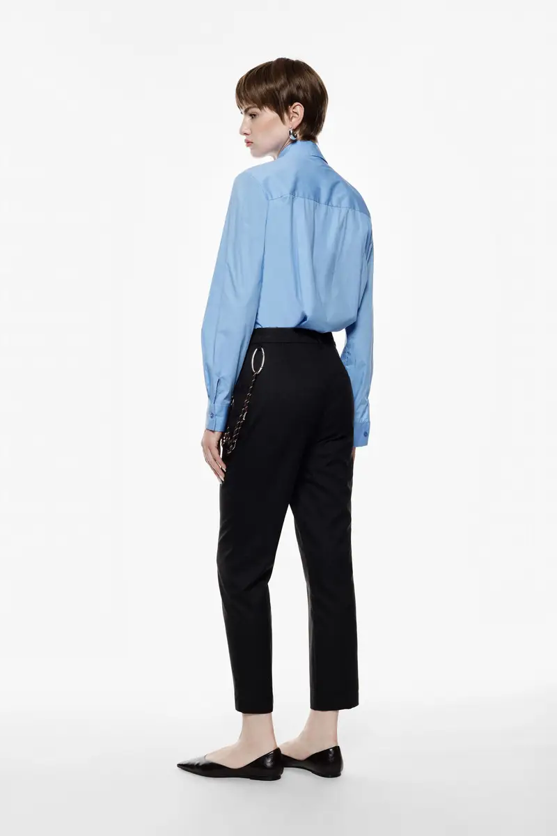 Trousers dritti con catenella decorativa e taglio alla caviglia Grigio miniatura 3